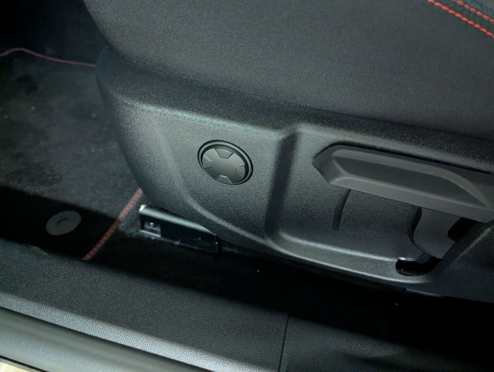 FORD Focus 1.0 ST-Line X EB Matrix Cam B&O Pano ACC - Image 24