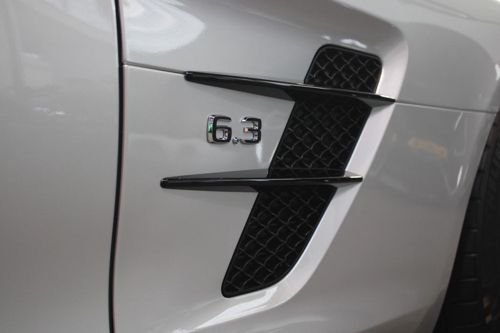 Mercedes-Benz SLS AMG