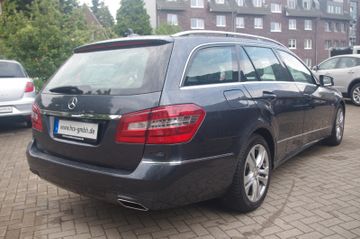 Mercedes E 220 - 4