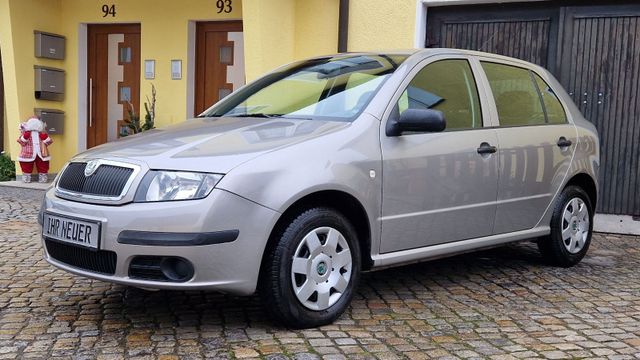 Skoda Fabia "Cool Edition"_Klima_Radio CD_Allwetterr..