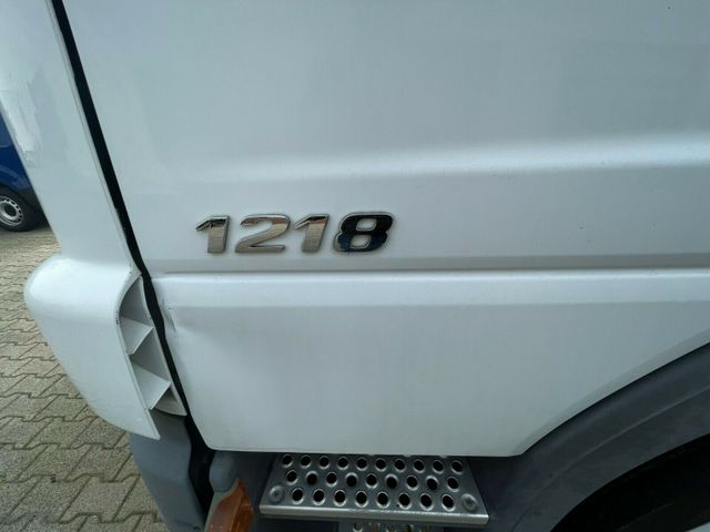 Fahrzeugabbildung Mercedes-Benz Atego 1218 Tiefkühlkoffer mit Ladebordwand