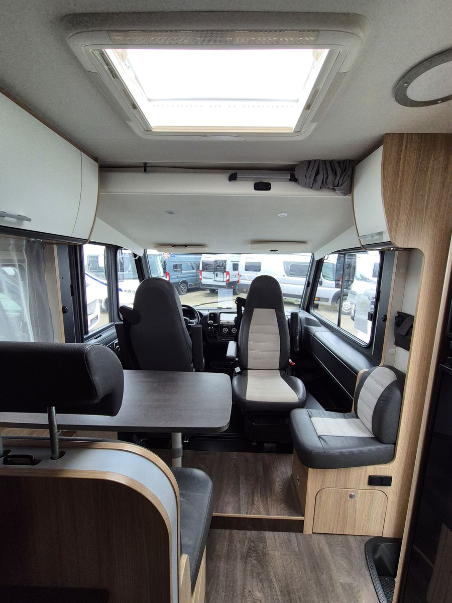 Fahrzeugabbildung Sunlight Adventure I 67S Adventure Navi Solar Dachklima