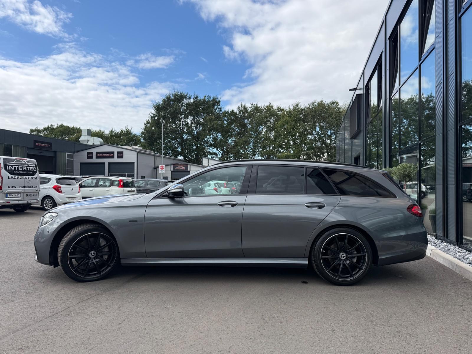 Mercedes-Benz E 220 T Night Edition AMG*ACC*LED*NAVI*CAM*PDC*