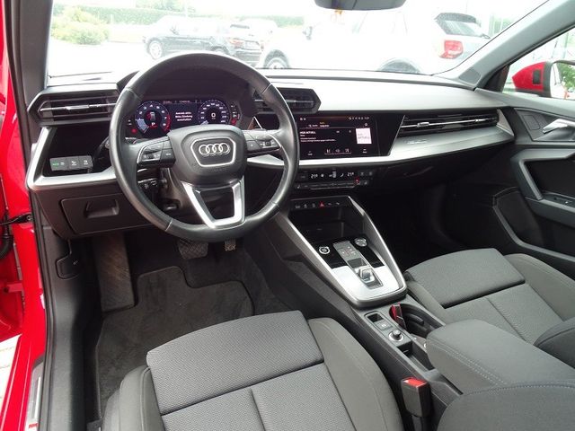 A3 Sportback 35 TFSI S-tronic S line / Matrix
