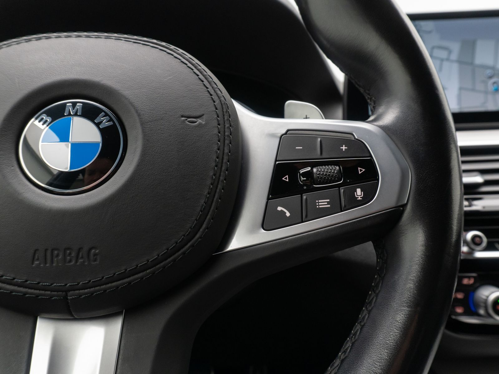 Fahrzeugabbildung BMW 530e M Sport Laser DAB H/K Kamera HUD Komfort