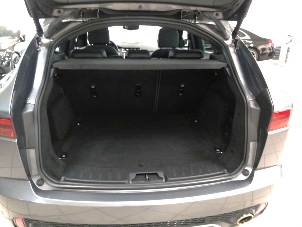 Jaguar E-Pace E-PACE AWD S PANO LEDER TOTW NETTO 23.200