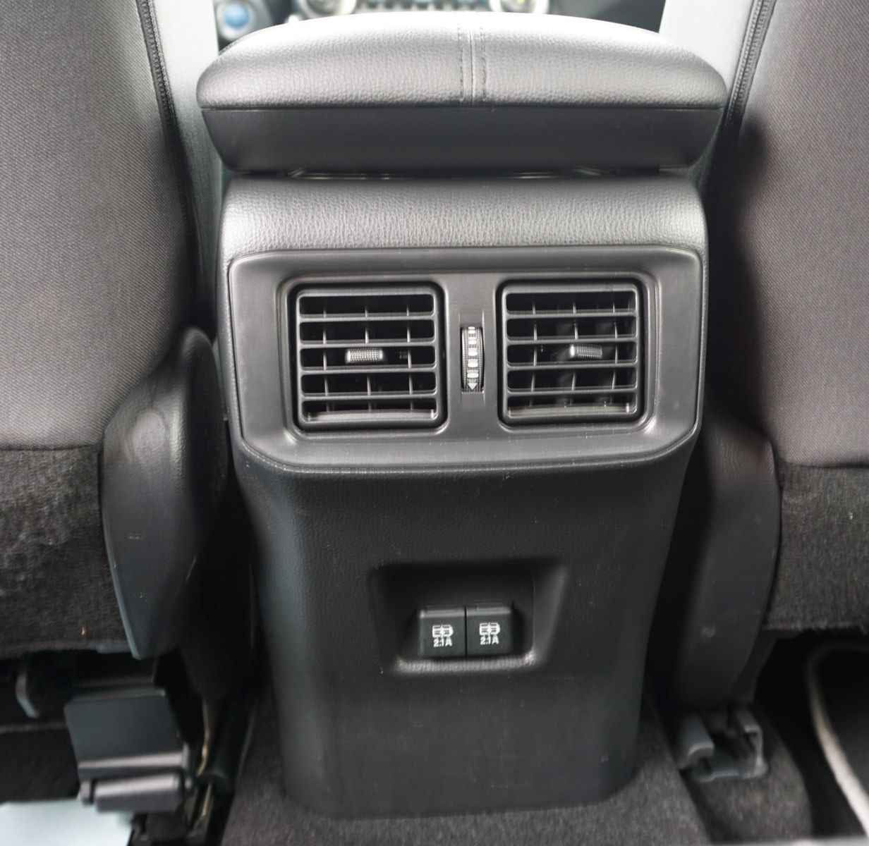 Fahrzeugabbildung Toyota RAV4 Hybrid 4x4 Team Deutschland LED,ACC,SH,AHK