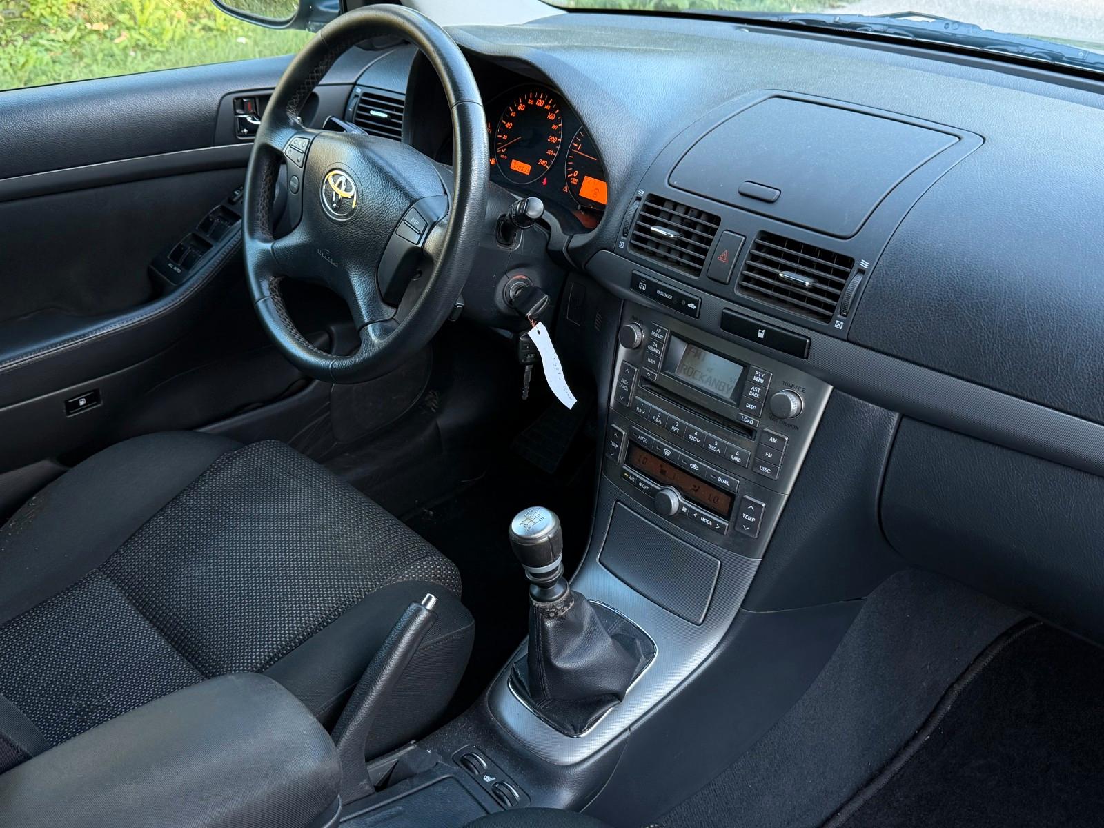 Toyota Avensis 2006 — photo 8
