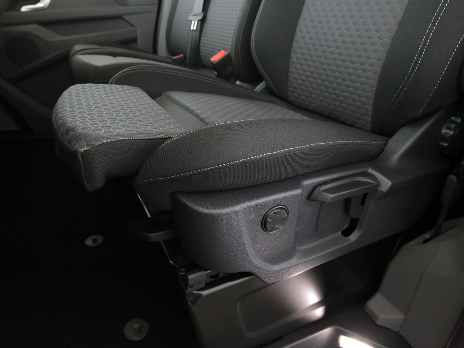 Volkswagen T7 Caravelle - Bild 16