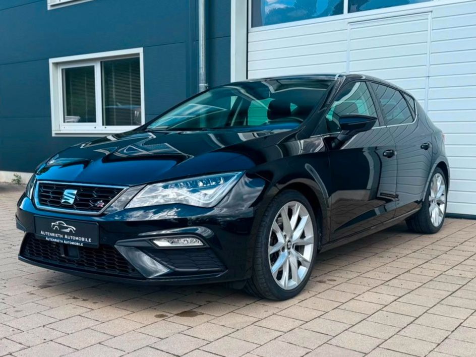 Seat Leon FR AUTOMATIK/CARPLAY/NAVI/SHZ/GARANTIE