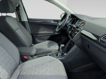 Volkswagen Tiguan - 11