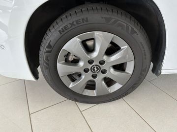 Fotografie des Opel Combo 1.5 D Automatik GS