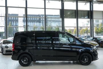 Mercedes V 220 - 6