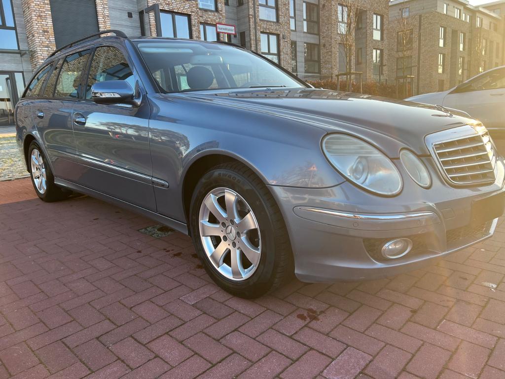 Mercedes-Benz E 220