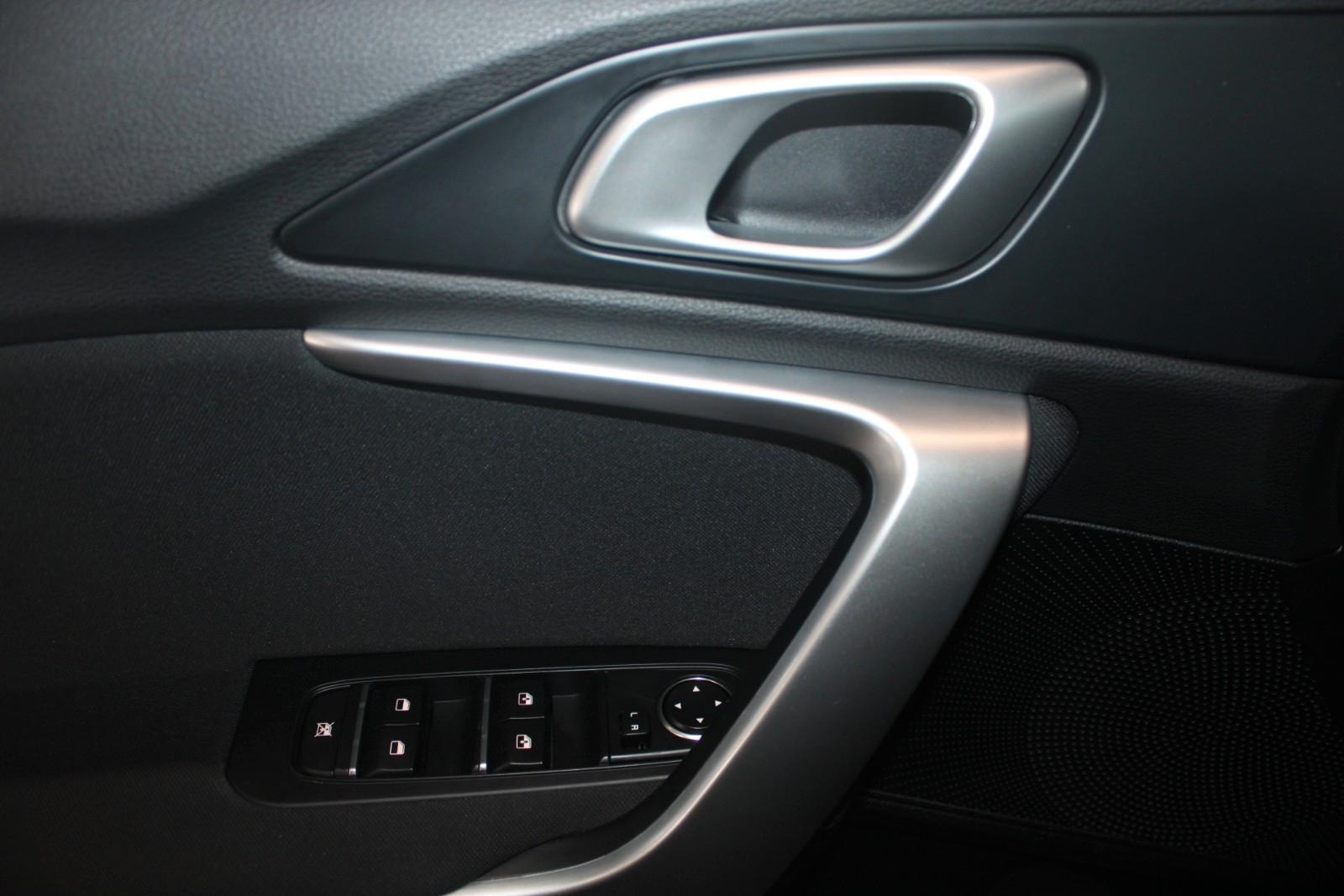 Kia cee'd SW Prestige SHZ LHZ Tempomat Kamera uvm.
