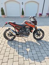 KTM Duke 690 - KTM ROT