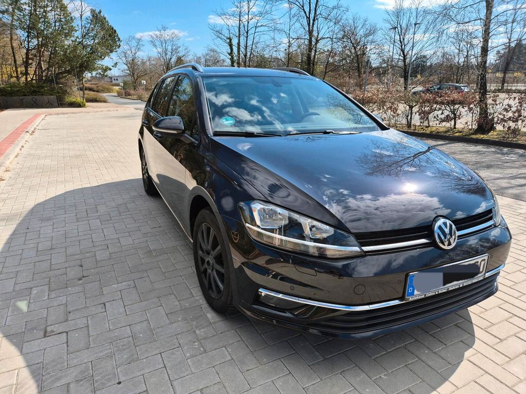 Image of Volkswagen Golf
