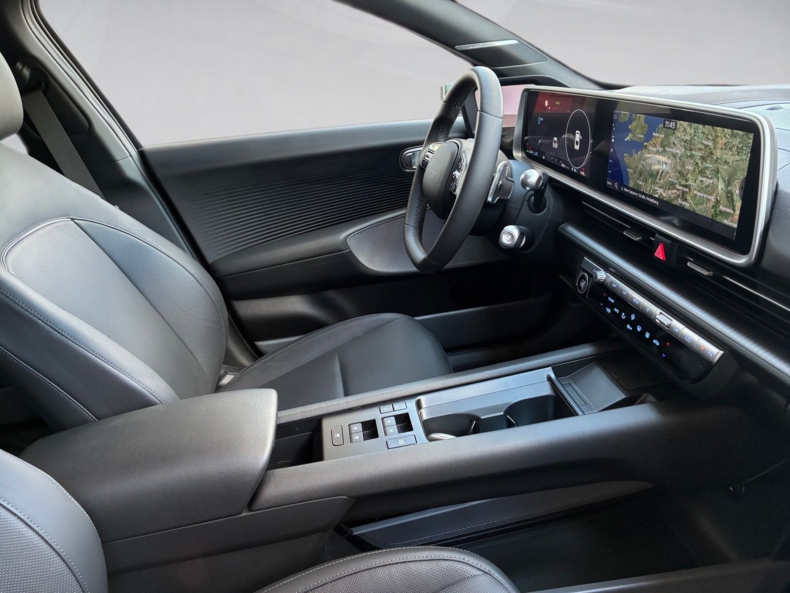 Fahrzeugabbildung Hyundai Ioniq 6 Elektro 77 Uniq 360,HUD,Kamera,LED,Navi