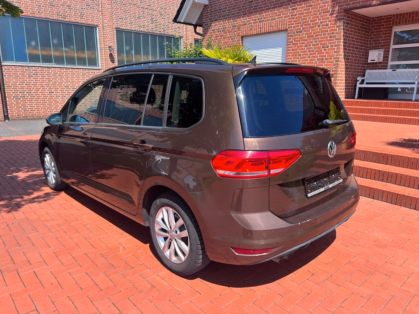 Volkswagen Touran Comfortline BMT/Start-Stopp Navi 7Sitze