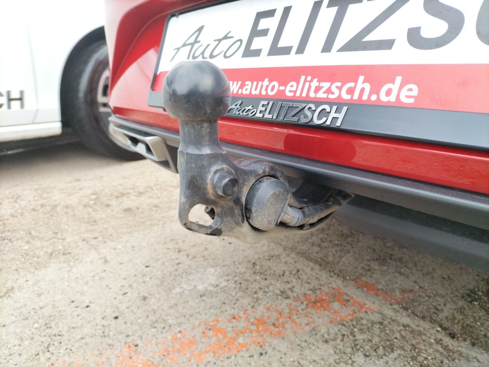 Fahrzeugabbildung SEAT Leon ST eTSI FR-Line DSG LED AHK Navi ACC Park-A