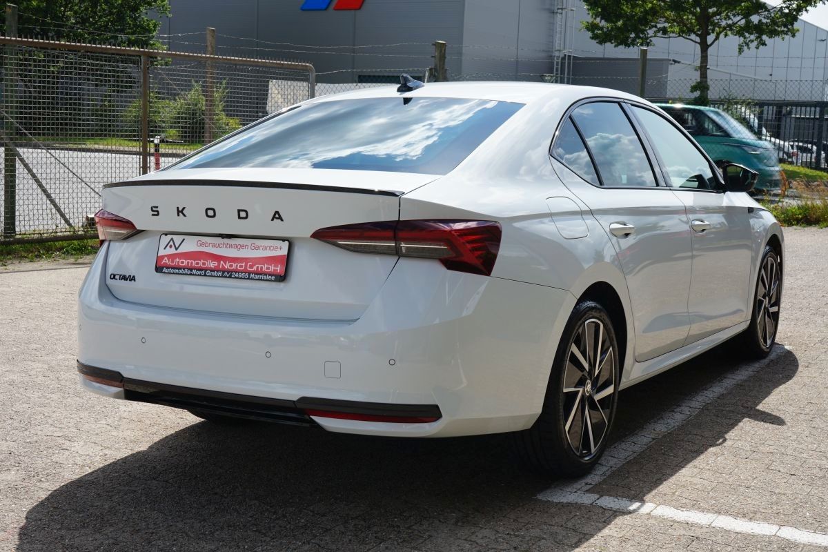 Fahrzeugabbildung SKODA Octavia Limo 2.0 TDI *Sportline*Matrix Led*DSG