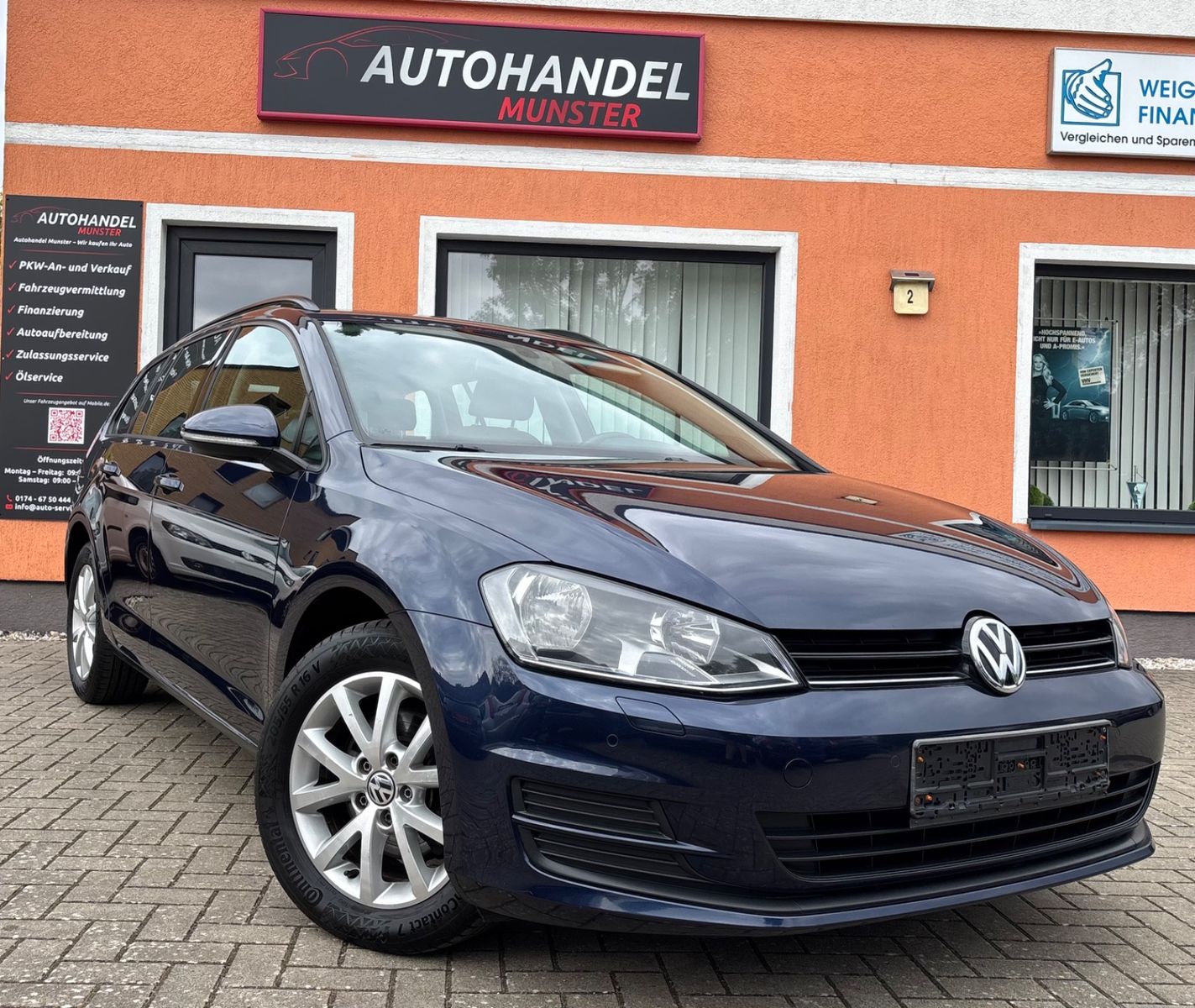 Volkswagen Golf - 1