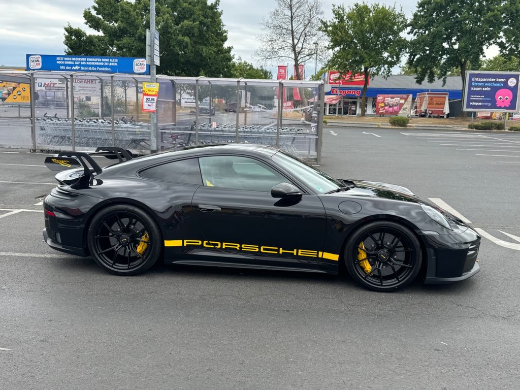 Image of Porsche 992
