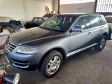 Volkswagen Touareg 5.0 V10 TDI tiptronic *SOLO 8 - Volkswagen Touareg: V10 TDI