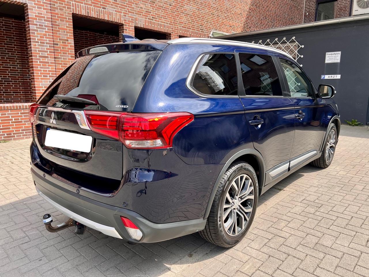 Mitsubishi Outlander 2.2 DI-D 4WD Automatik, 7 Sitzer 