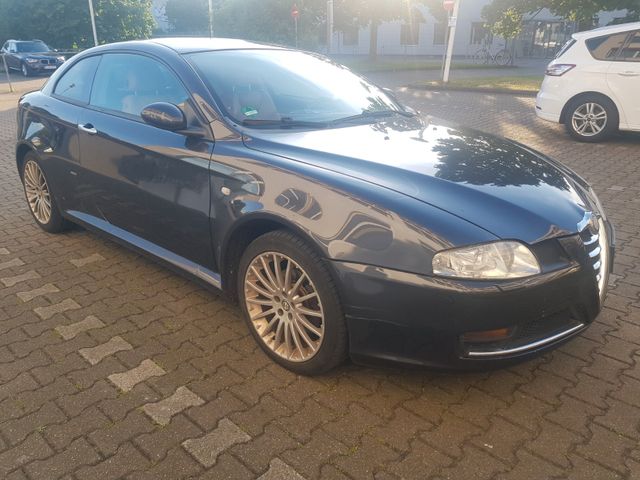 Alfa Romeo GT 2.0 16V JTS Distinctive KLIMAAUTOMATIK ALU