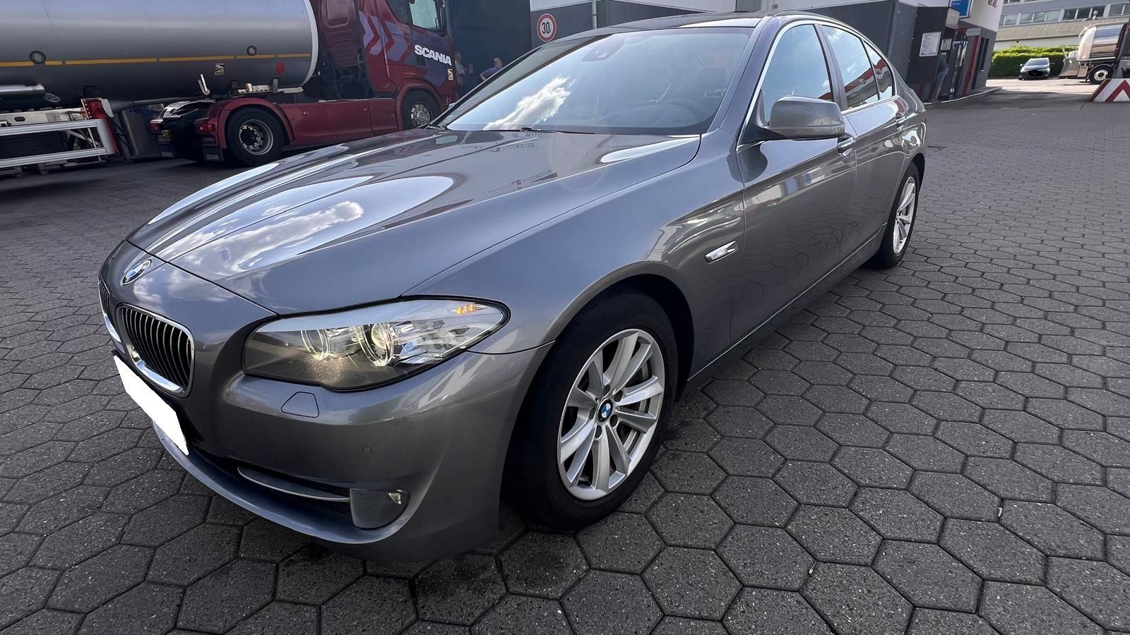 BMW 530 D Autom.-Leder-Essd-Alu-Head Up-Xenon-Navi