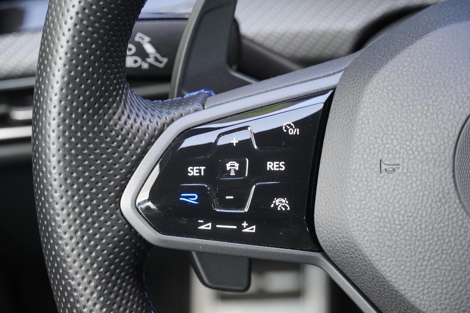 Volkswagen Golf R VIII Variant 2.0 TSI 4M DSG LED ACC Navi, миниатюра 16