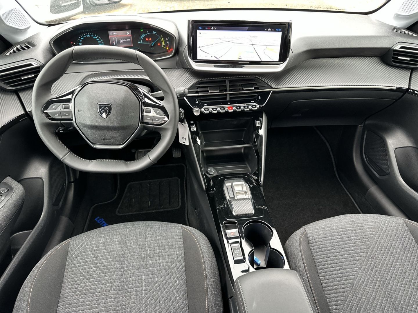 Peugeot 208 - Bild 13