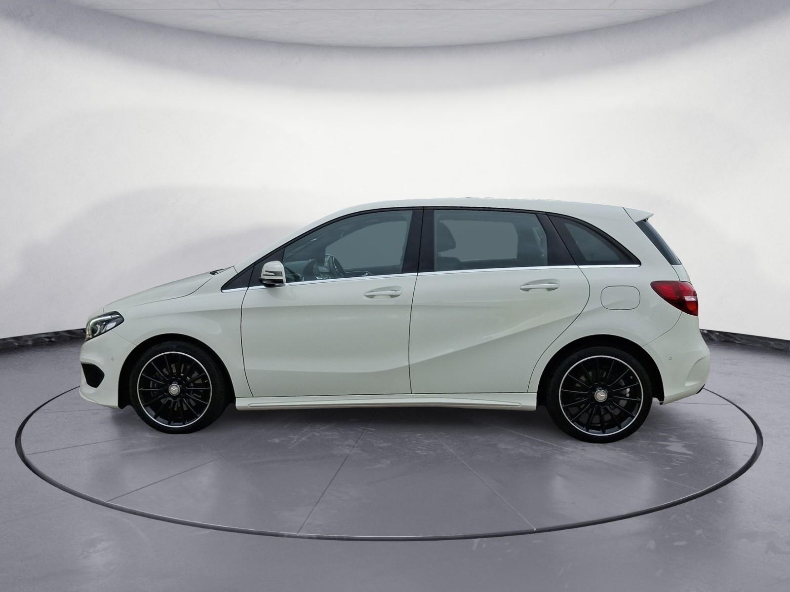 Mercedes-Benz B 220 4MATIC DCT AMG Line Xenon Bluetooth PDC MP
