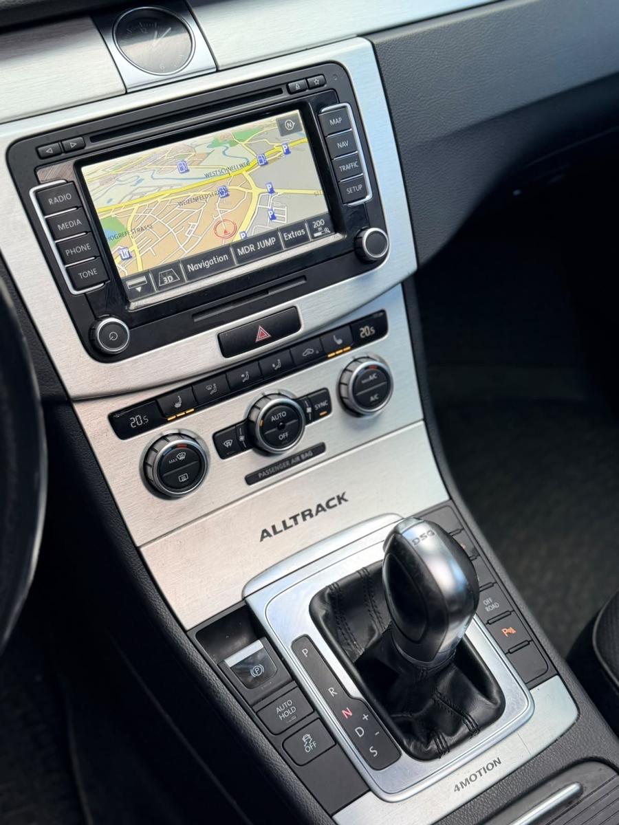 Volkswagen Passat Alltrack 2012 — photo 13