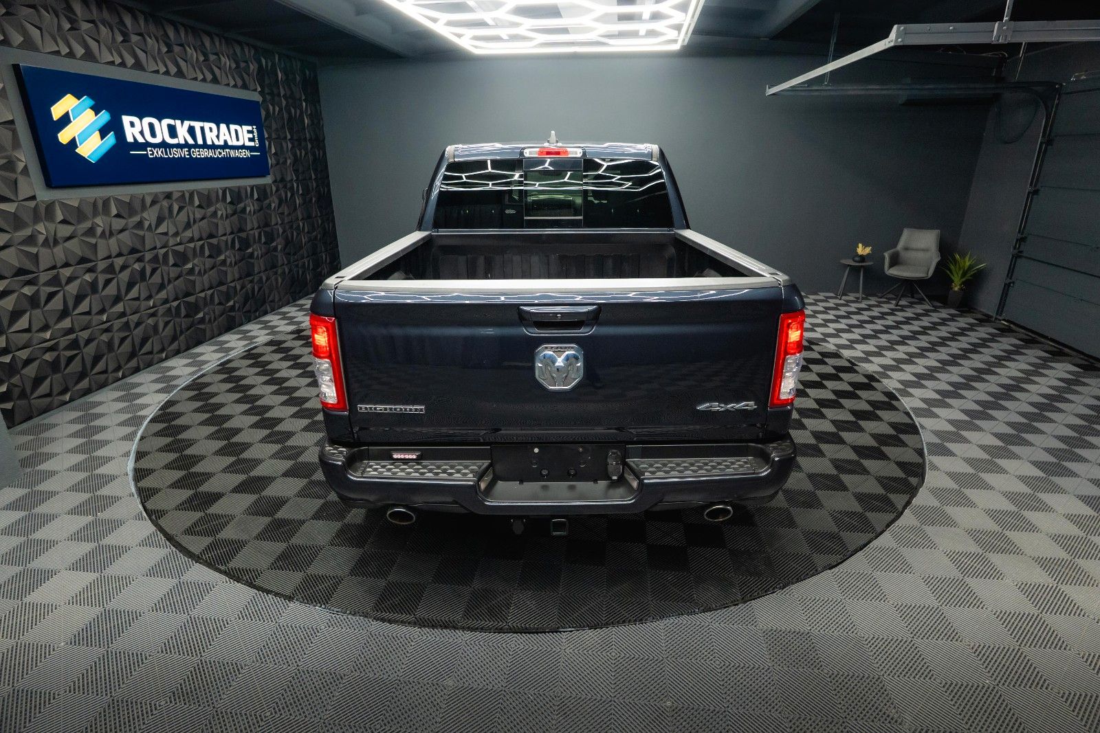 Fahrzeugabbildung Dodge RAM 5.7 V8 HEMI 4x4 OFFROAD Night Limited 19%