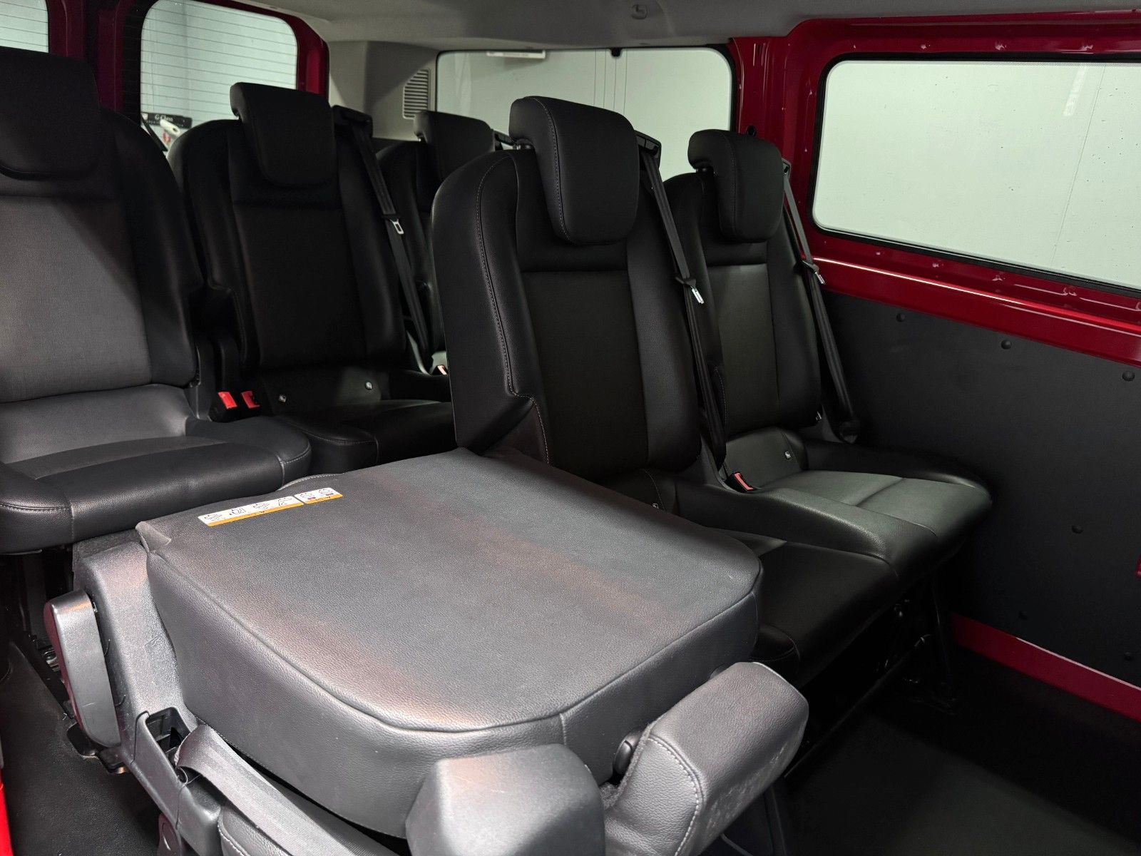 Fahrzeugabbildung Ford Transit Custom320 L2H1 AUTOM*KAMERA*KLIMA*9Sitze