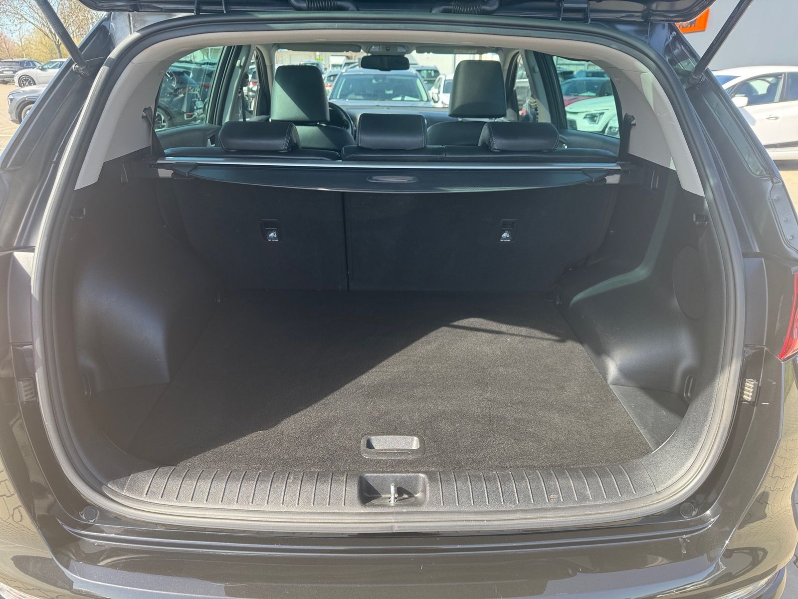 Fahrzeugabbildung Kia SPORTAGE 1.6 BLACK EDITION PREM GD AHK