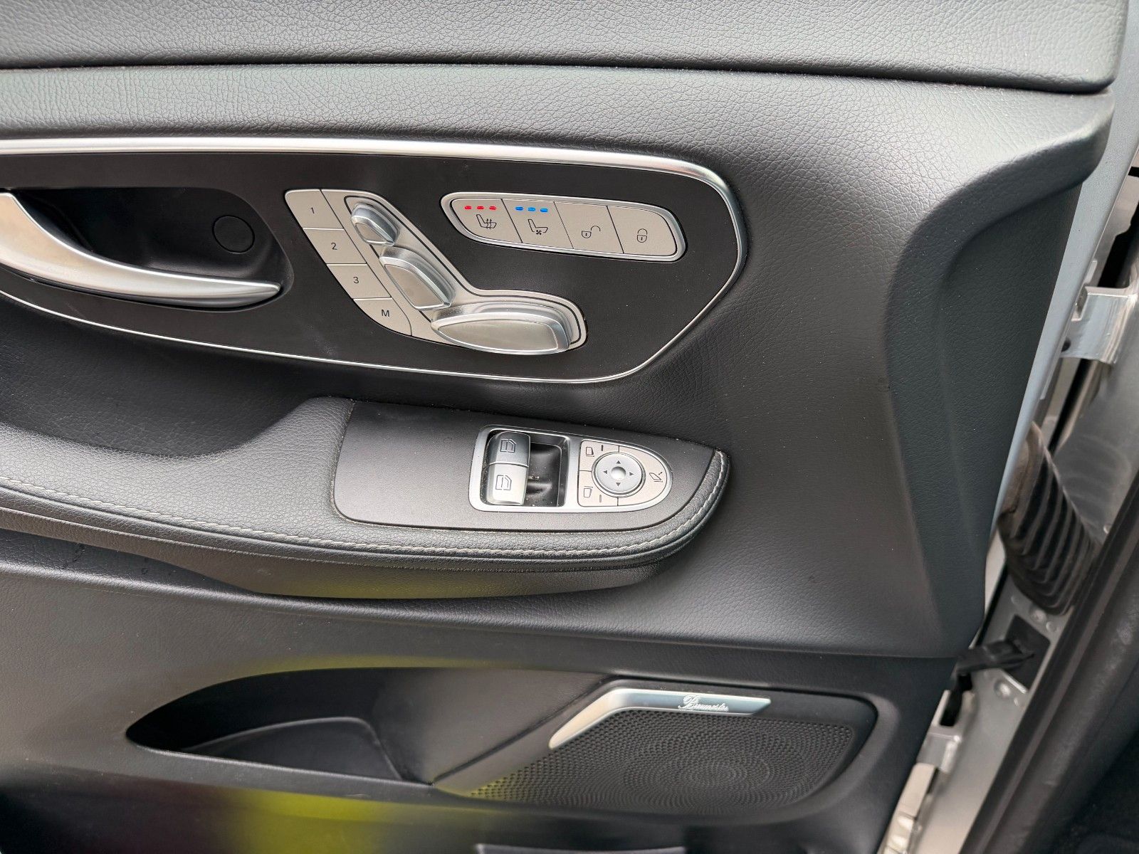 Fahrzeugabbildung Mercedes-Benz V 250 d AVANTGARDE ED AMG DISTRONIC Sitzklima