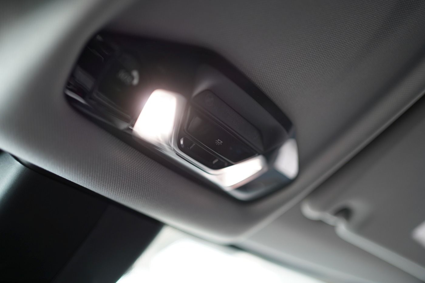 Fahrzeugabbildung BMW 118i Advantage +LED+Rückfahrkamera+KlimaA+Navi+