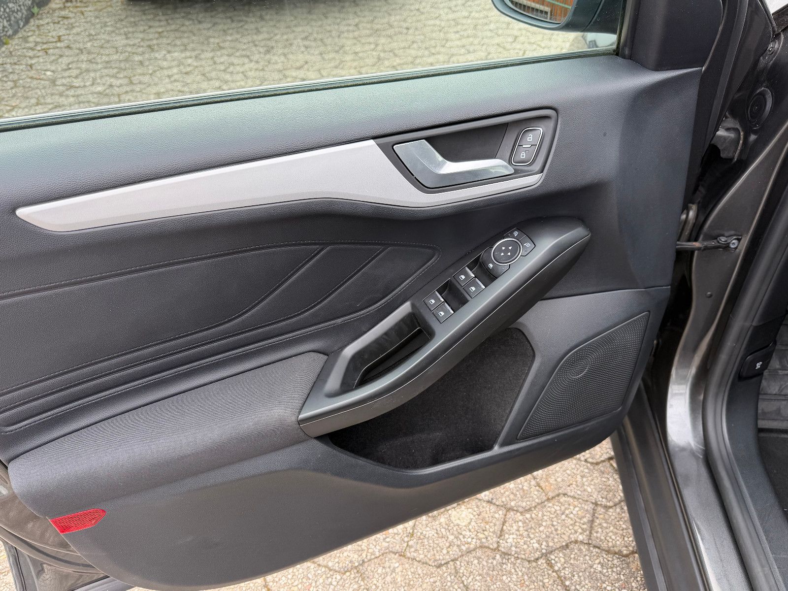Fahrzeugabbildung Ford Focus Turnier Cool & Connect/NAVI/CAR-PLAY/KAMER