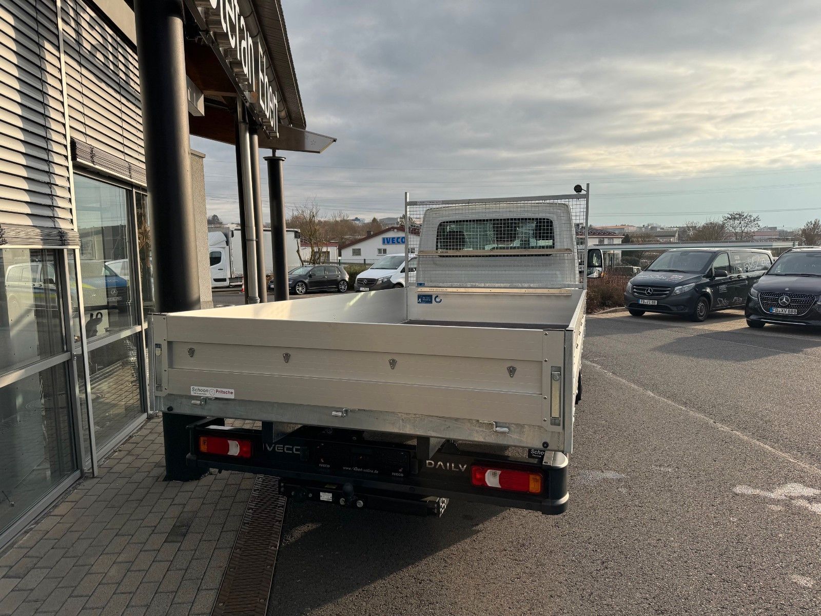 Fahrzeugabbildung Iveco Daily 35S14 A8*L4.260mm*Automatik*Kamera*