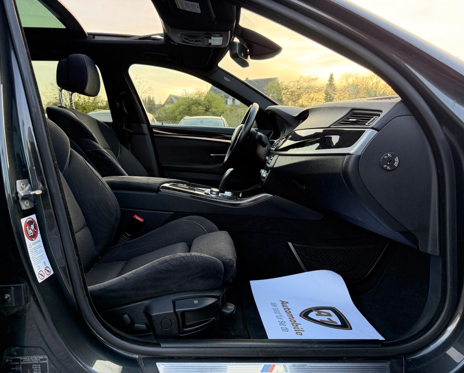BMW 530d T°M-PAKET°PANO°BI XENON°HUD°ALCANTARA°AHK°