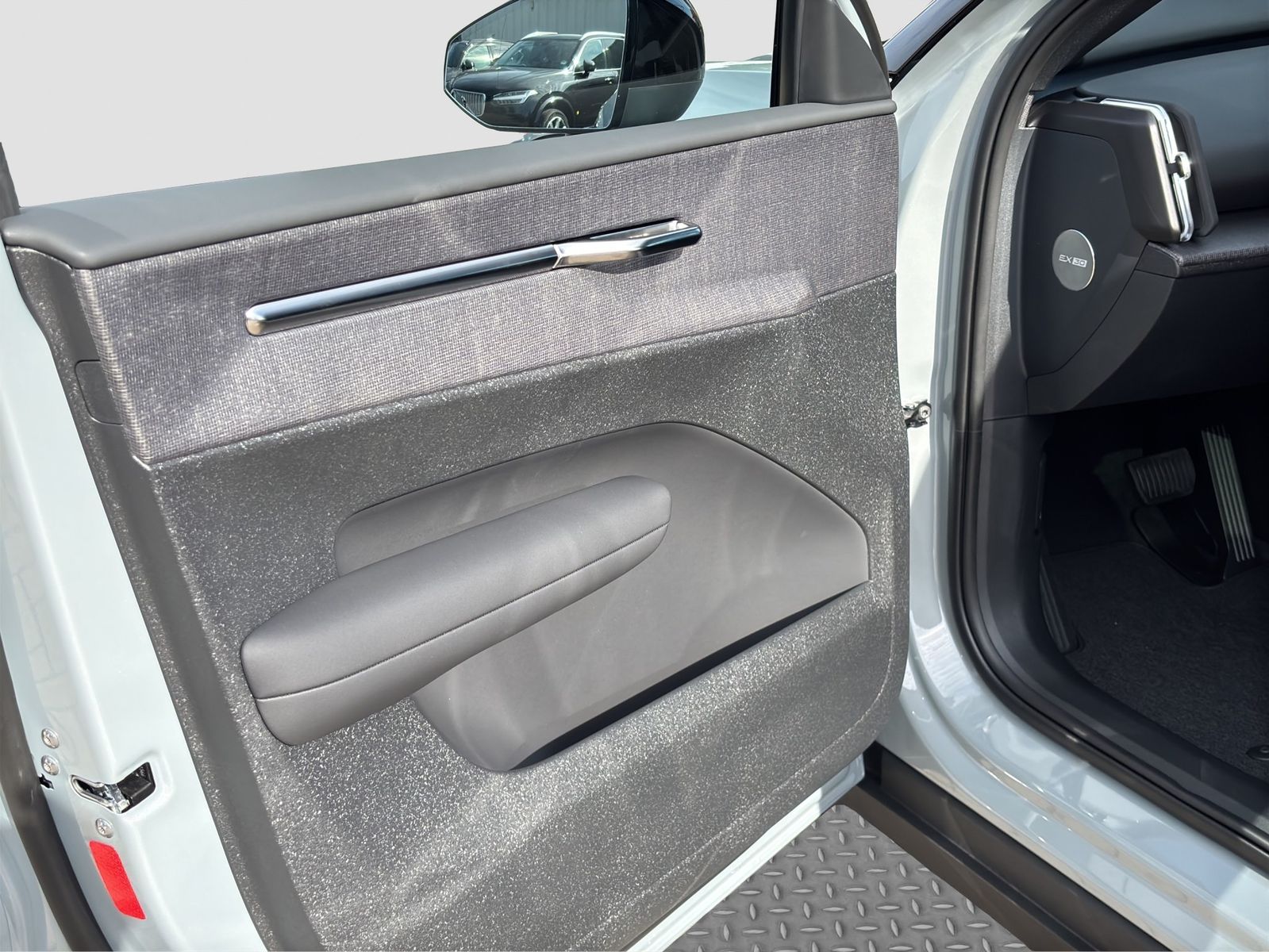 Volvo EX30 - Bild 11