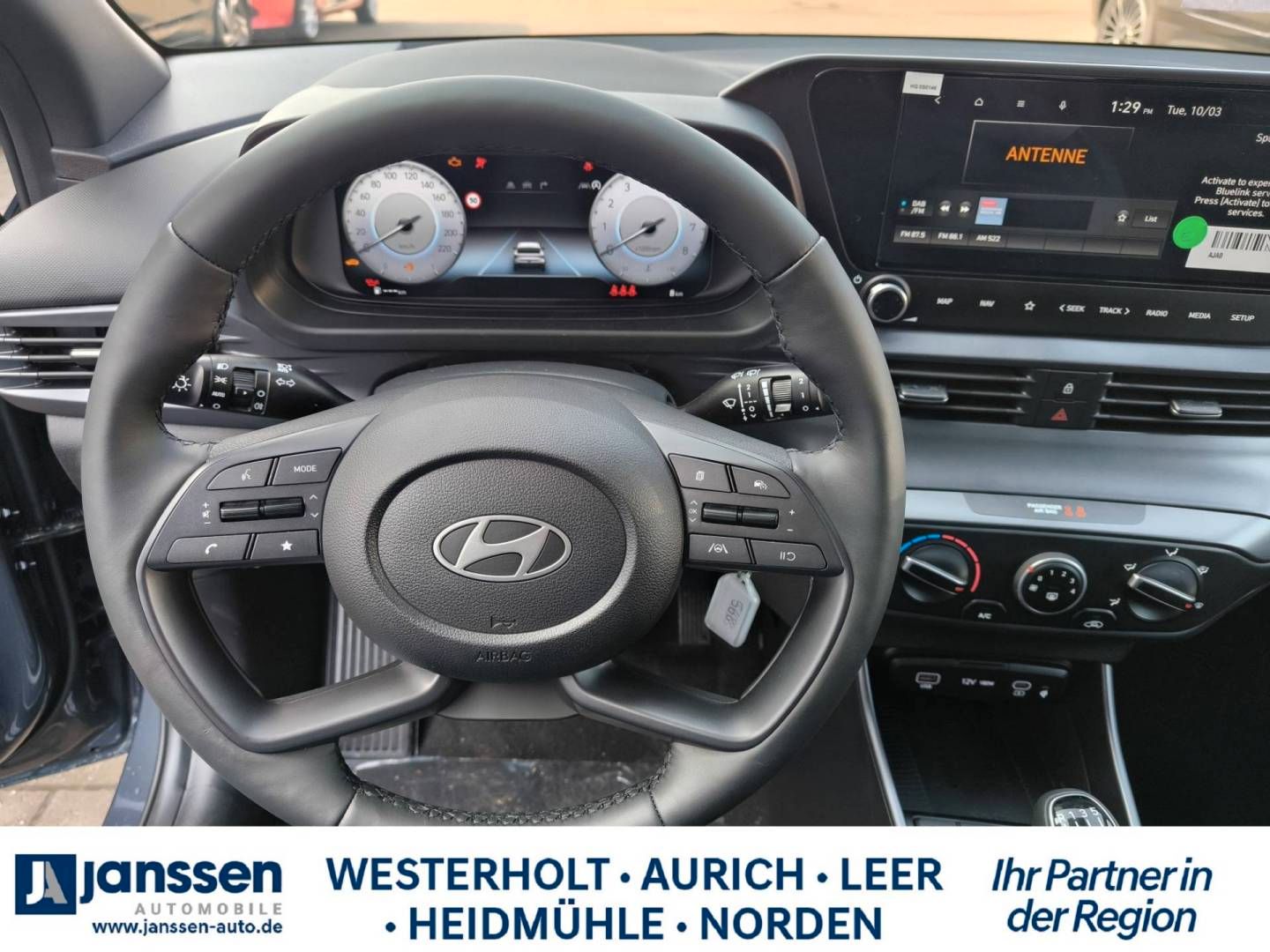 Fahrzeugabbildung Hyundai i20 Blackline/BOSE Soundsystem/Navi/Rückfahrkame