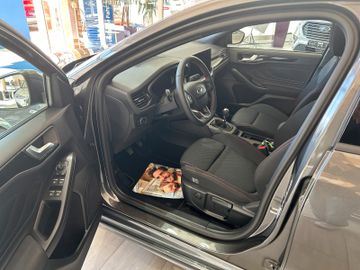 Ford Focus Turnier ST-Line  1,0l Gar.bis 012029!*