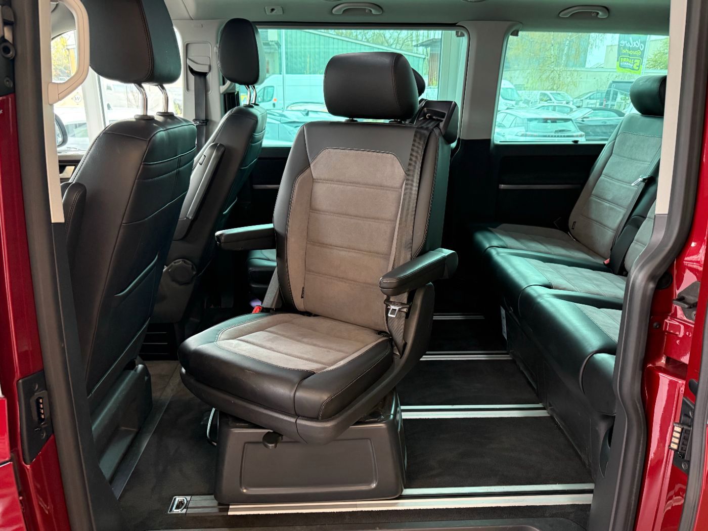 Volkswagen T6.1 Multivan 2.0 TDI FWD Generation Six DAB Car foto 15