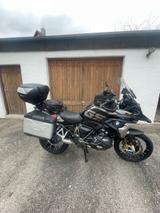 BMW GS 1250 schwarz exclusive - BMW Motorräder in Augsburg