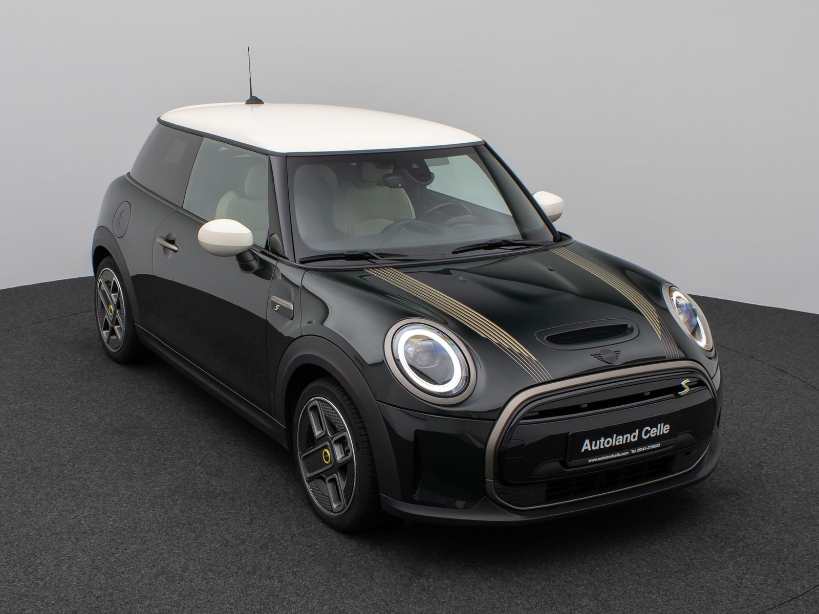 Fahrzeugabbildung MINI COOPER SE Resolute Edition PDC hinten LED Navi