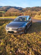 Volkswagen Passat TDI Allrad - VW Passat Gebrauchtwagen in Freiburg